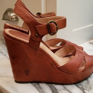 Frye Shoes - Frye platform sandals size 7 Frye Shoes - Frye platform sandals size 7